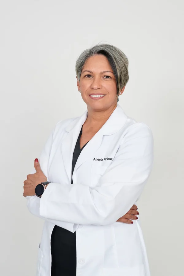 La Dra. Angela T. Noboa, DDS, odontóloga en Northside Dental en Miami.